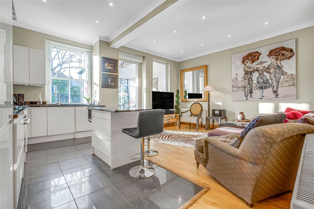 Property photo 3 of 25 Picture No. 09