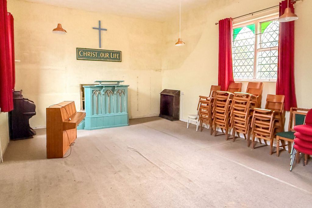 Property photo 2 of 8 Twyford Methodist Church, The Drove, Twyford, Winchester, Hampshire, So21 1Ql