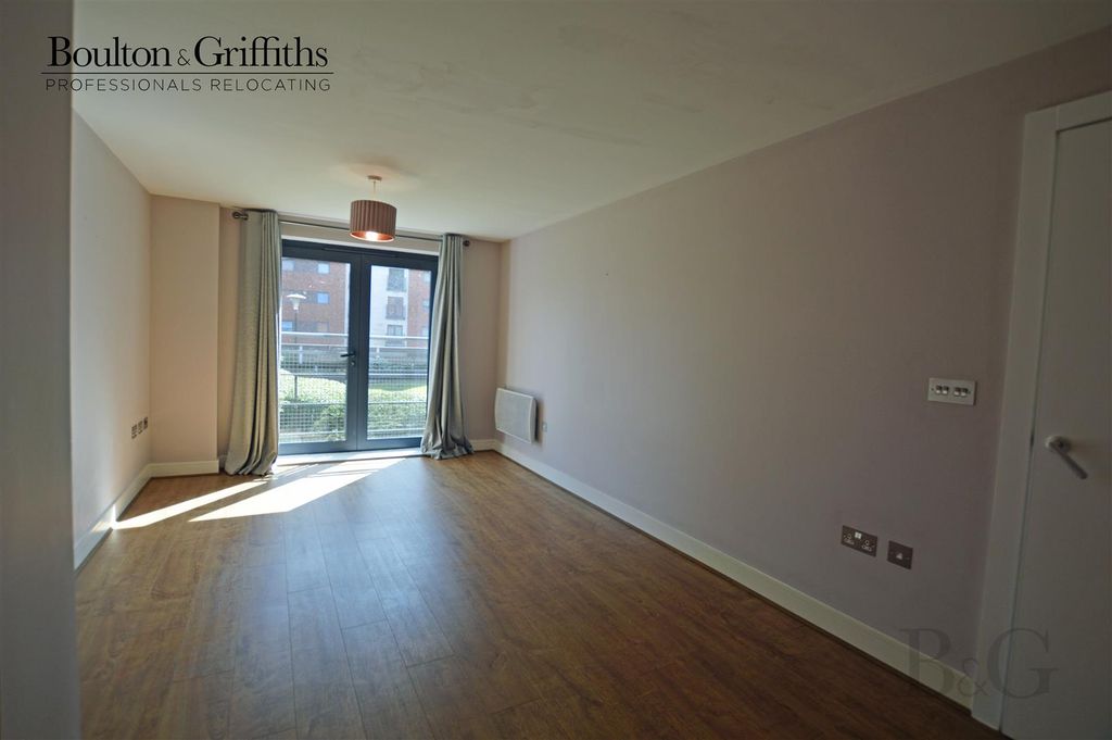 Property photo 2 of 12 Reception