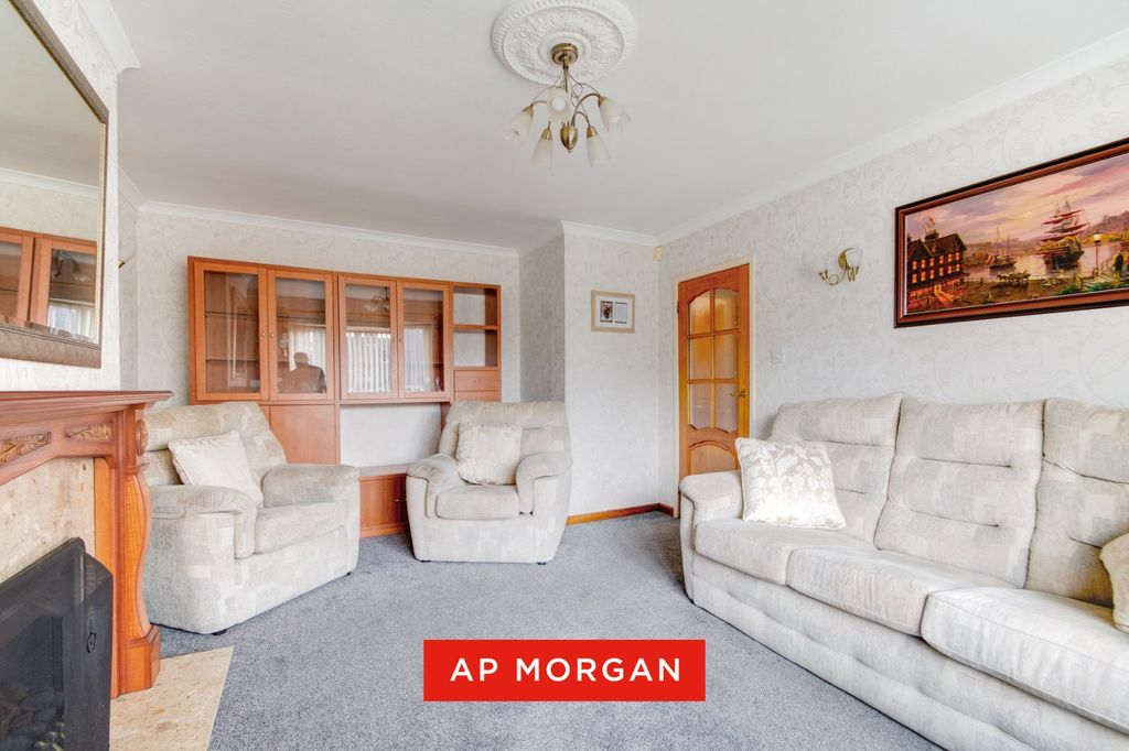 Property photo 3 of 21 Picture No. 09