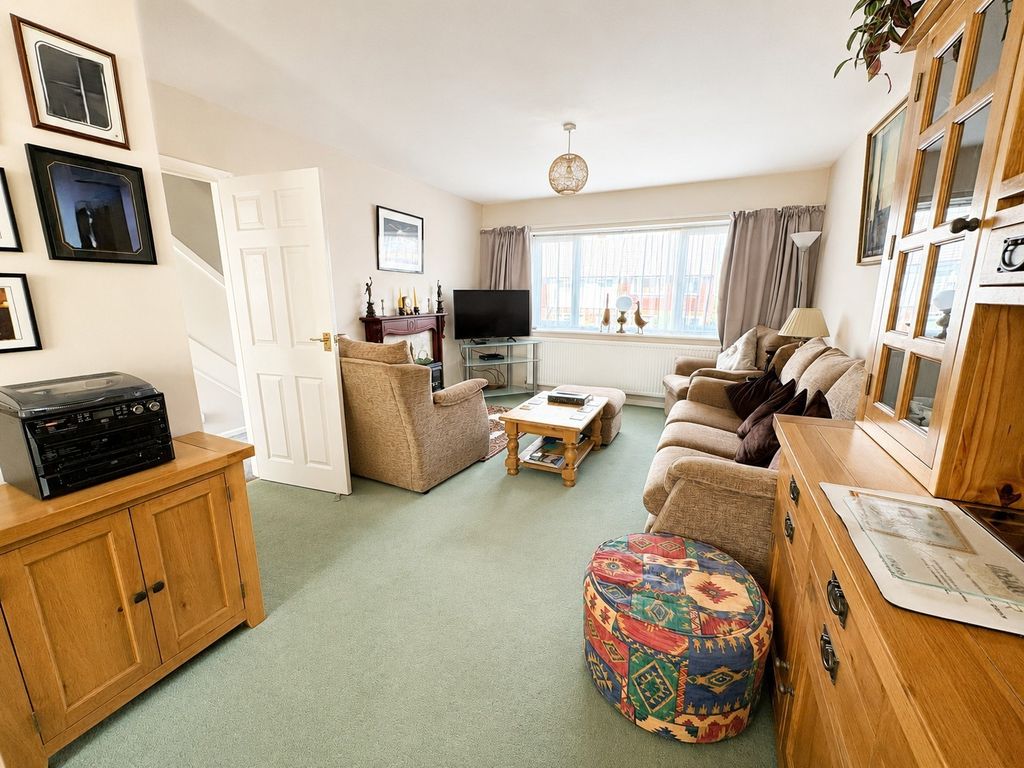 Property photo 3 of 14 Sitting Room