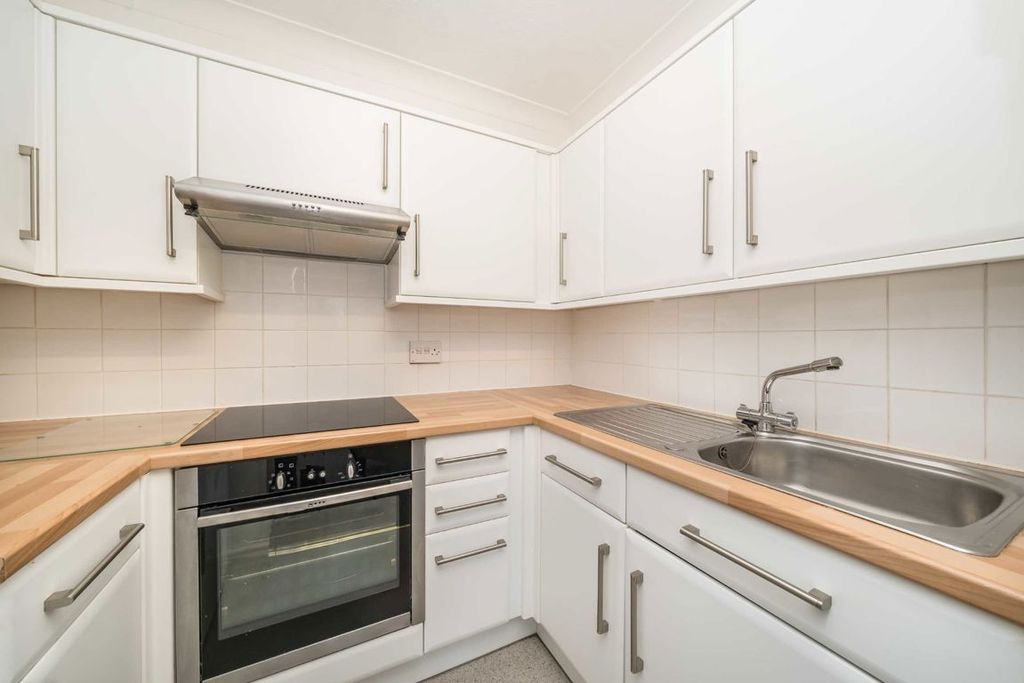 Property photo 3 of 4
