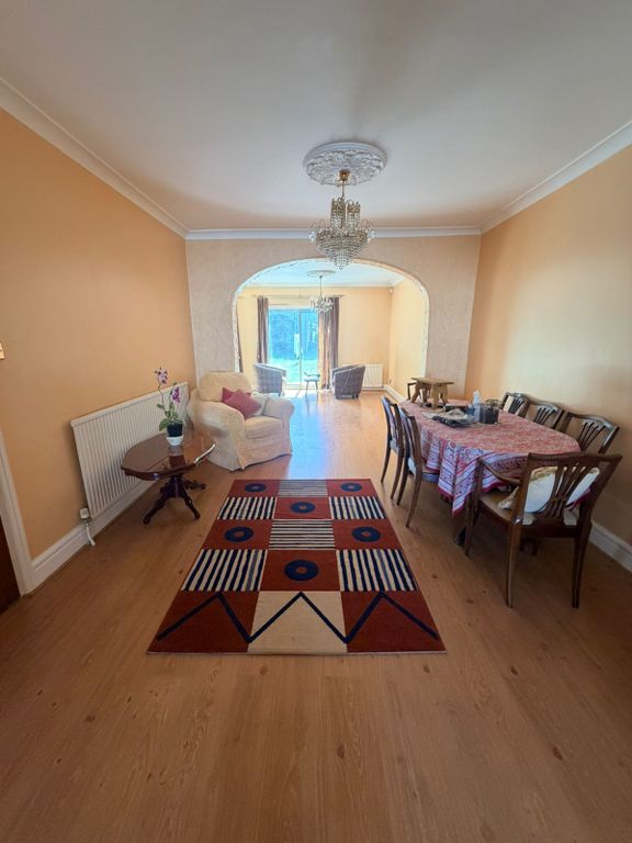 Property photo 2 of 17 Gallery