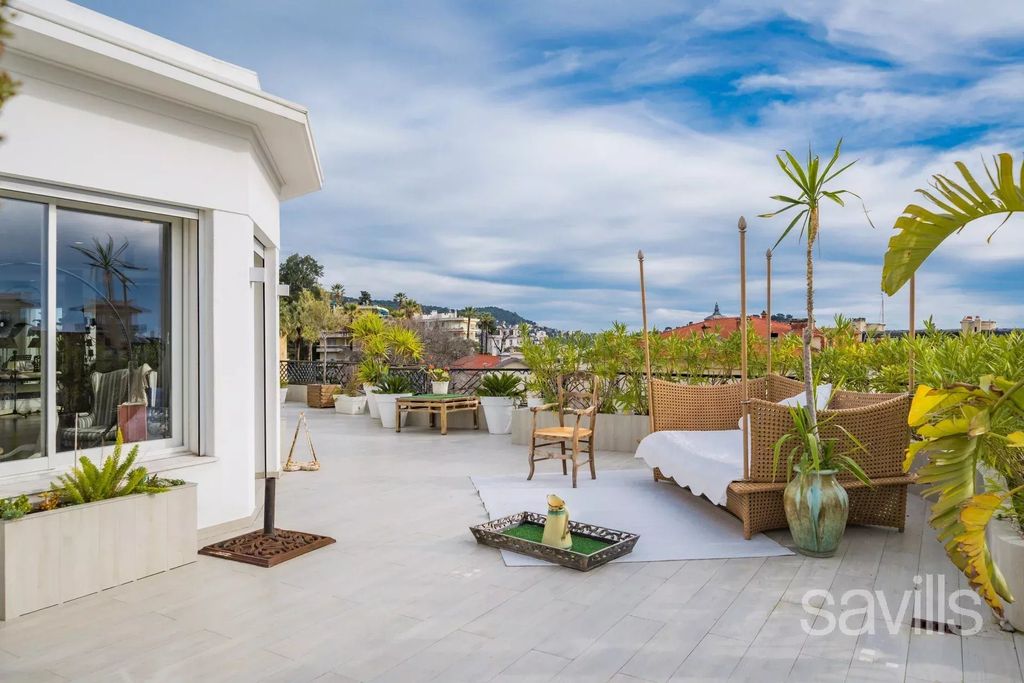Property photo 1 of 42 Penthouse With Large Terrace Overlooking The City