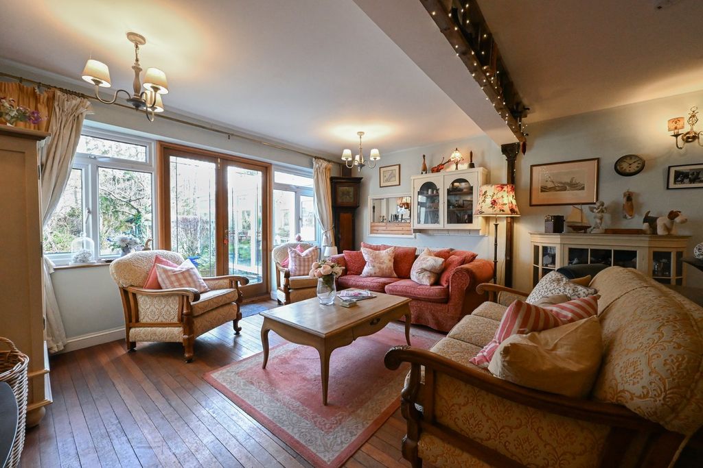 Property photo 3 of 20