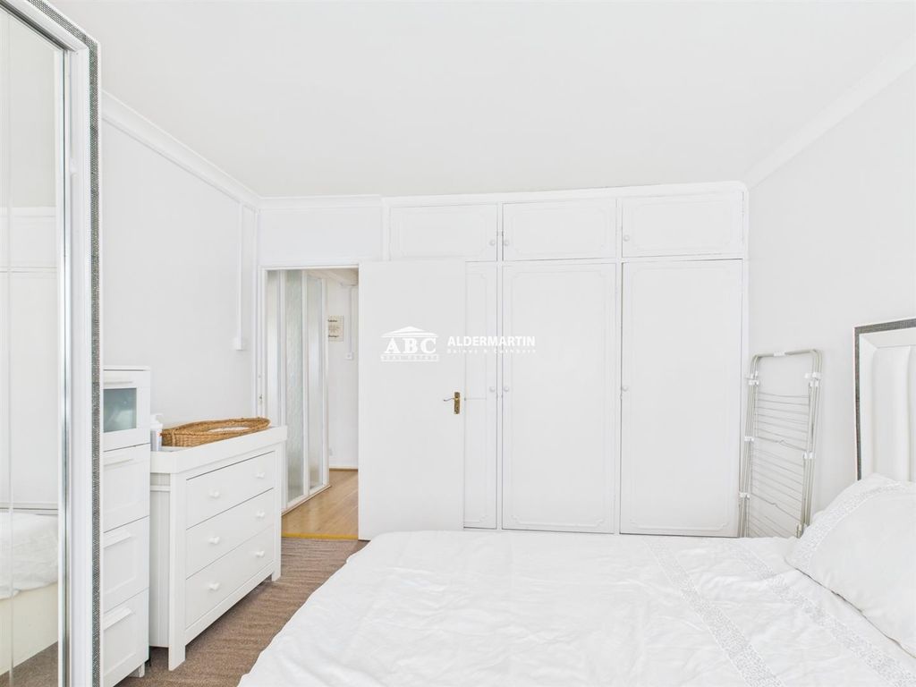 Property photo 3 of 15 Cam05227G0-Pr0007-Still005.Jpg