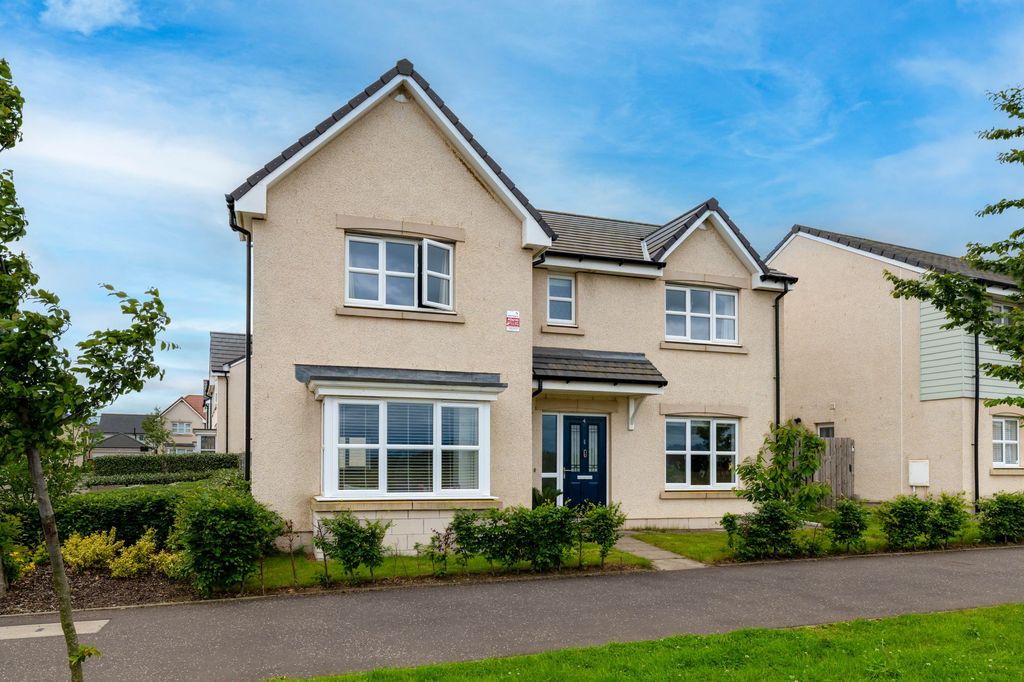 Property photo 1 of 38