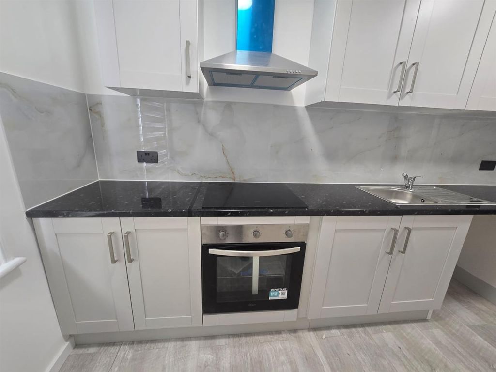 Property photo 3 of 7 Whatsapp Image 2025-12-02 At 13.46.47_B5Bc1B23.Jpg