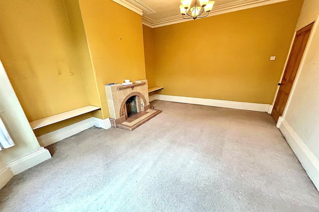 Property photo 3 of 23 Living Room