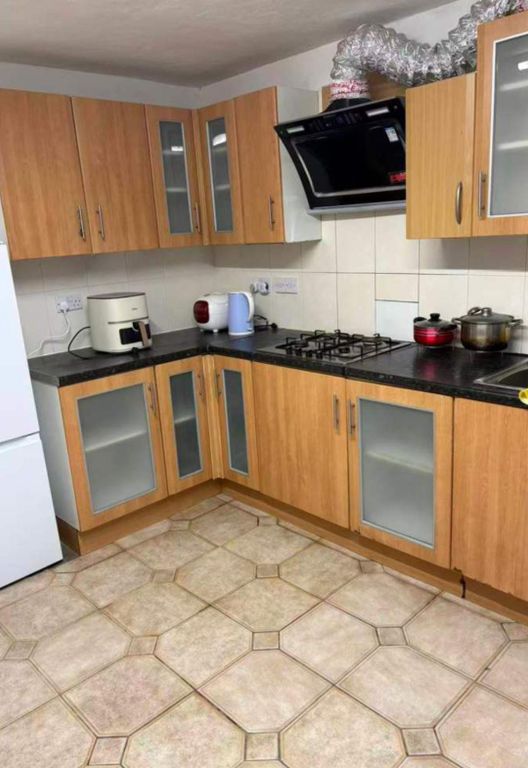 Property photo 3 of 4