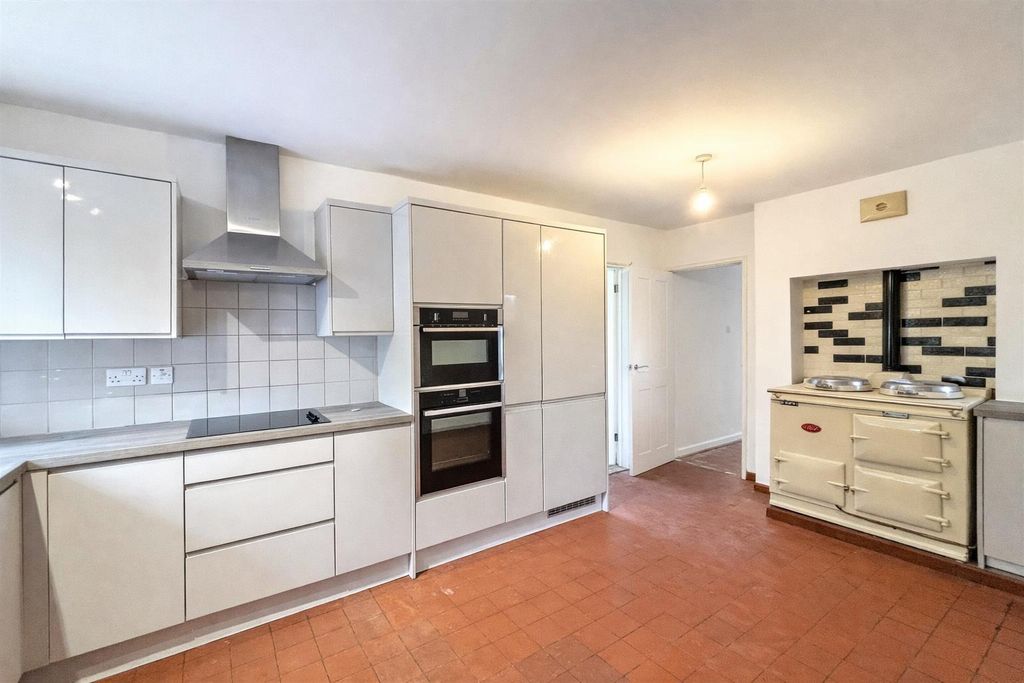 Property photo 3 of 14 Chatgpt Image Feb 4, 2026, 03_04_07 Pm.Png