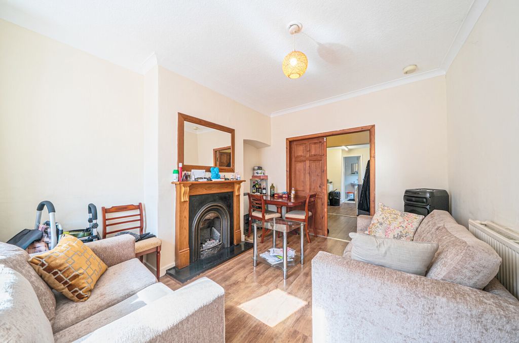 Property photo 2 of 17 1454710-27-69Fc50...