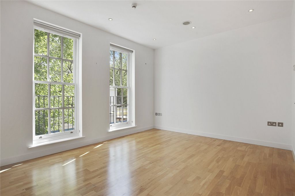 Property photo 3 of 11 Picture No. 14