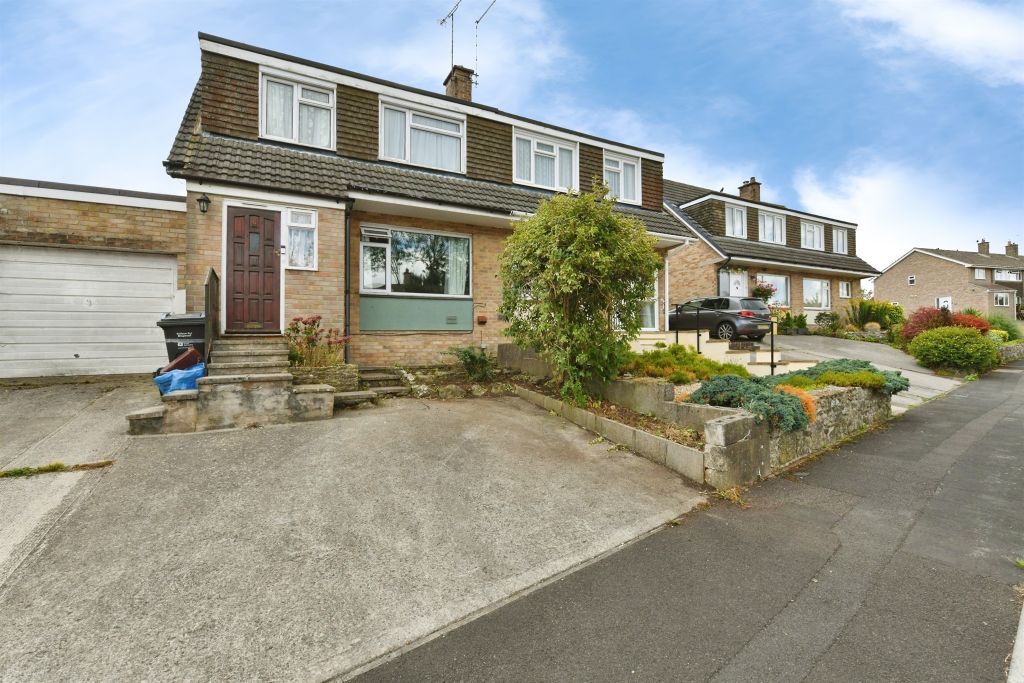 Property photo 1 of 18