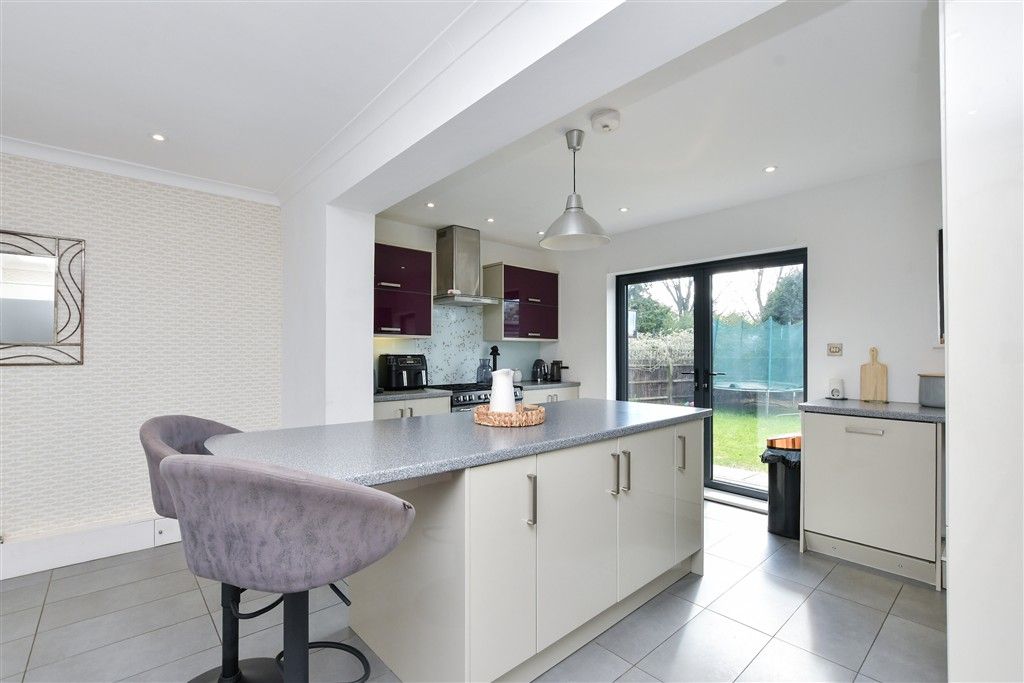 Property photo 2 of 13 Kitchen