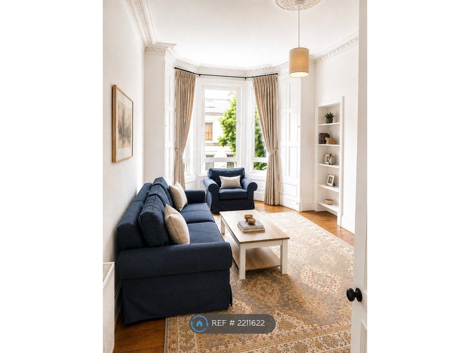 Property photo 1 of 11 Lounge