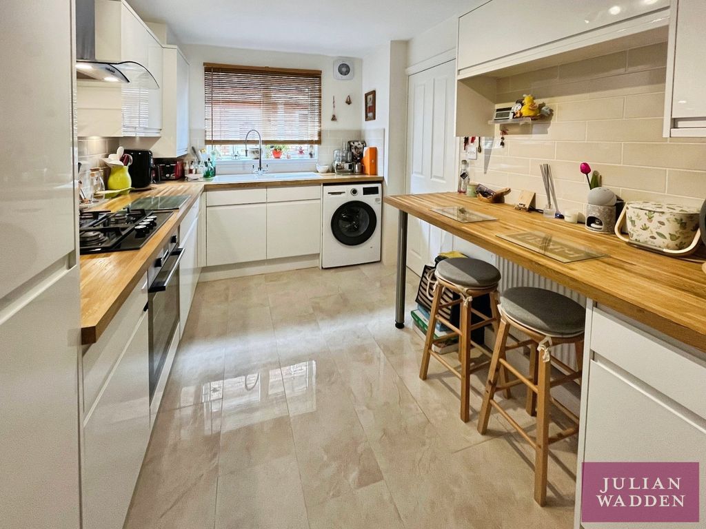 Property photo 3 of 17 Picture 3