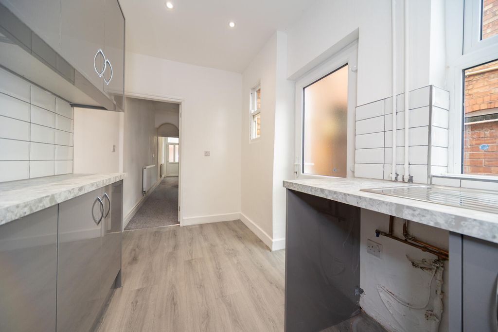 Property photo 2 of 15 Kitchen