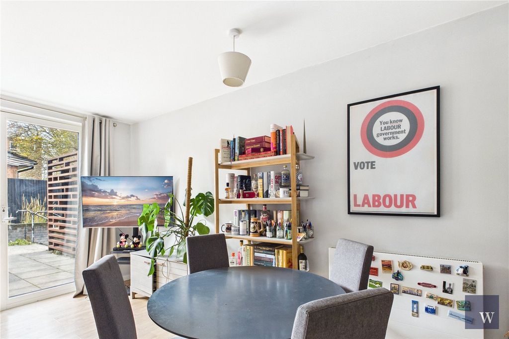 Property photo 3 of 15 Picture No. 13