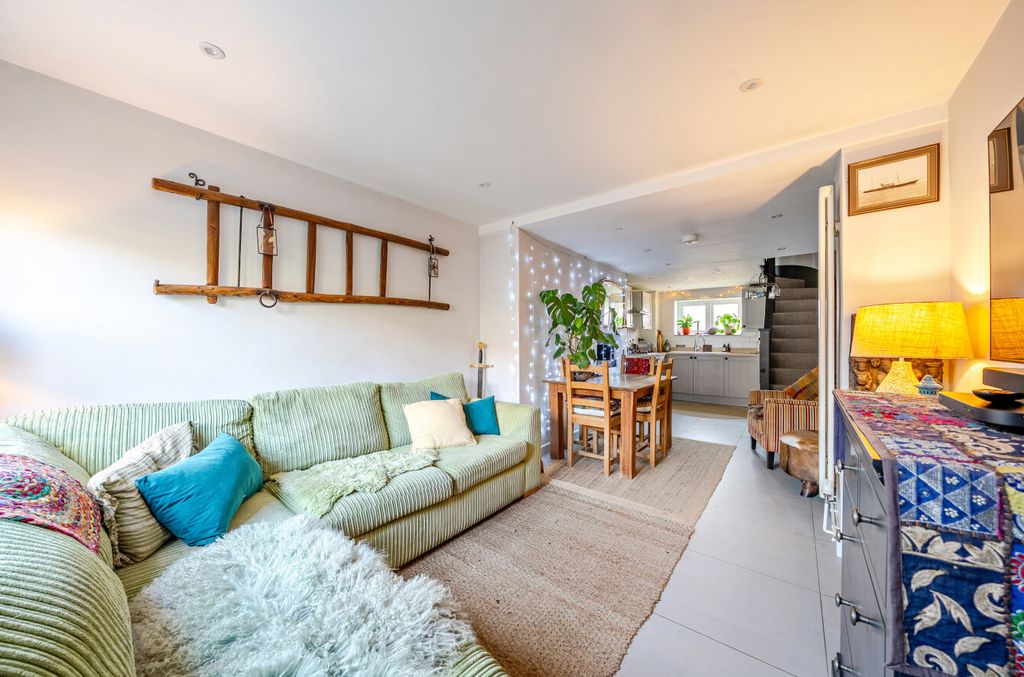 Property photo 2 of 13 Sitting Room