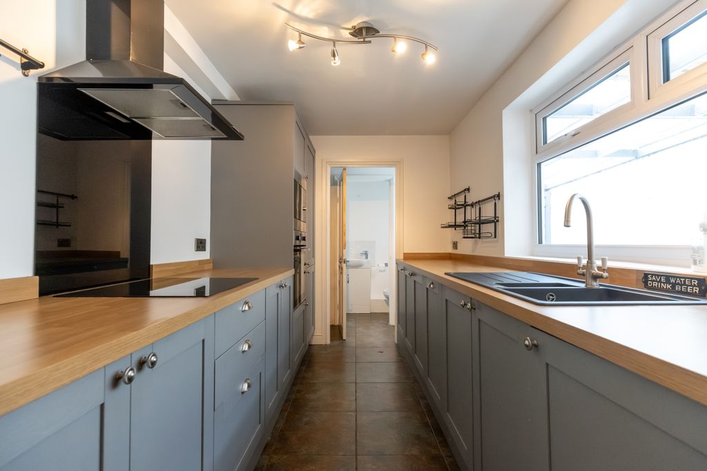 Property photo 3 of 18 Bb-13