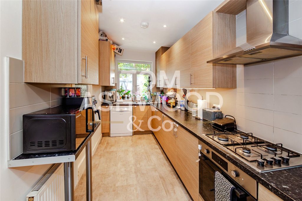 Property photo 2 of 16 Picture No. 09