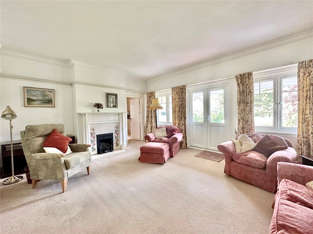 Property photo 2 of 14 Picture No. 12