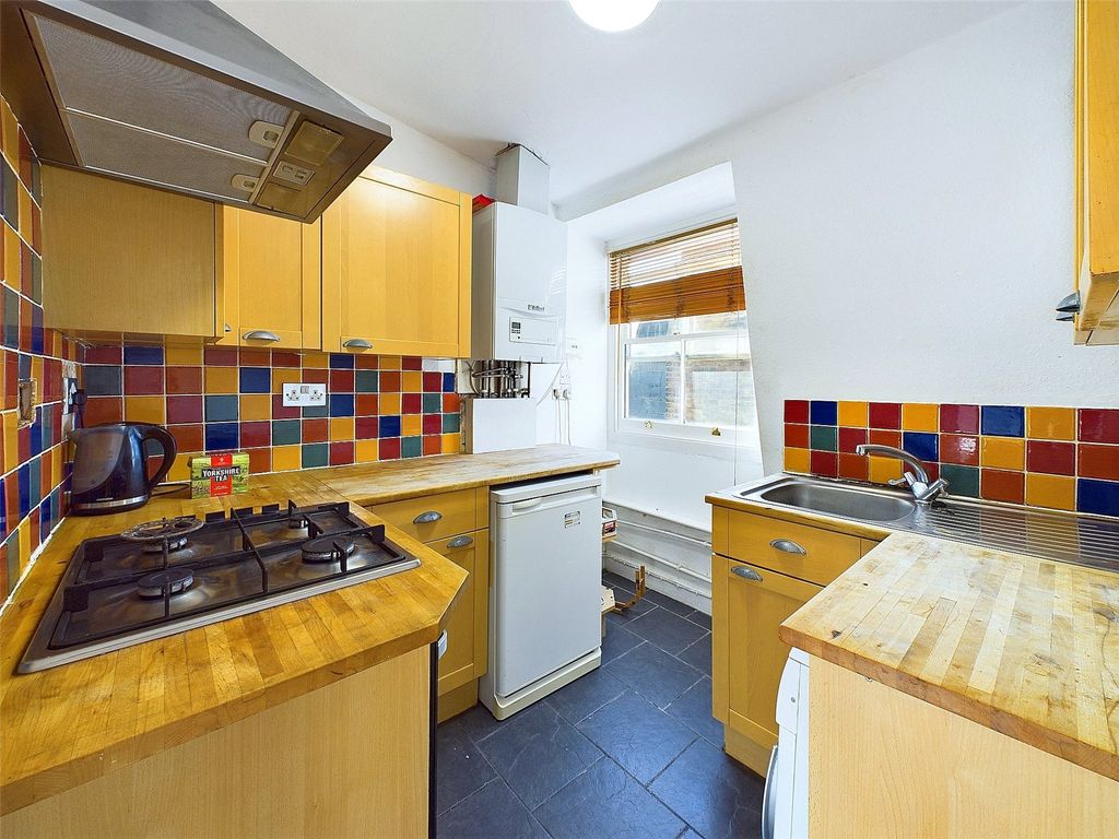 Property photo 2 of 9 Picture No. 27