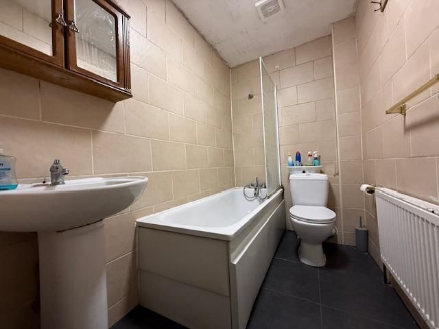 Property photo 3 of 7 Photo 3