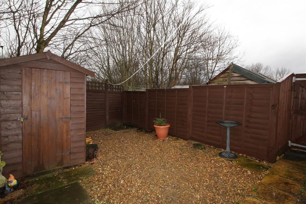 Property photo 3 of 10 Photo 2