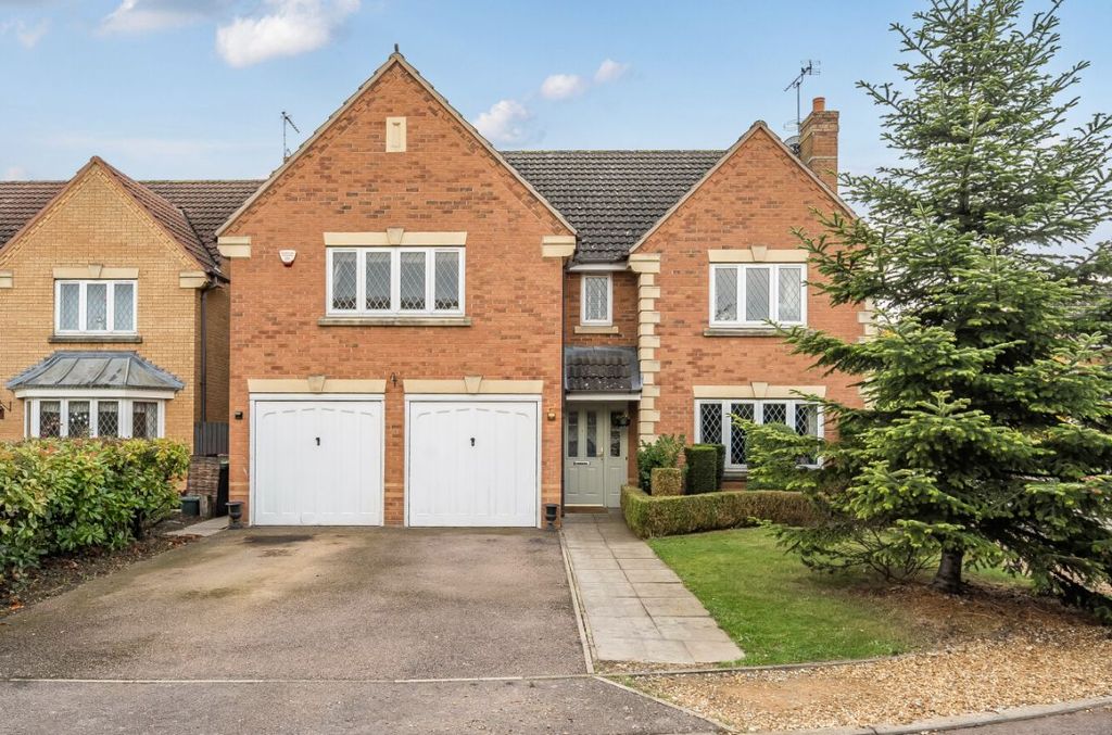 Property photo 1 of 21