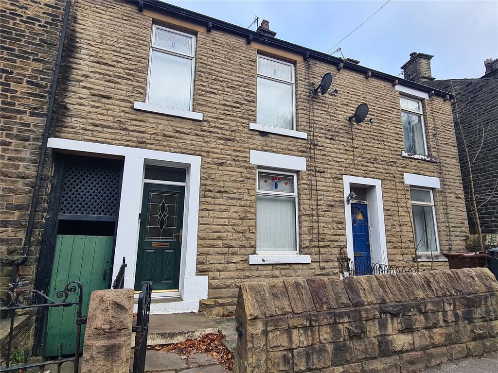 Property photo 1 of 17 Front