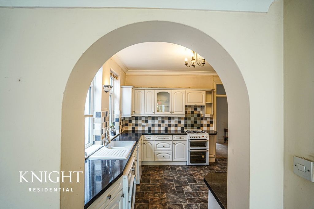 Additional image 16 of 2 bed property for saleConnaught Avenue, Frinton-On-Sea CO13