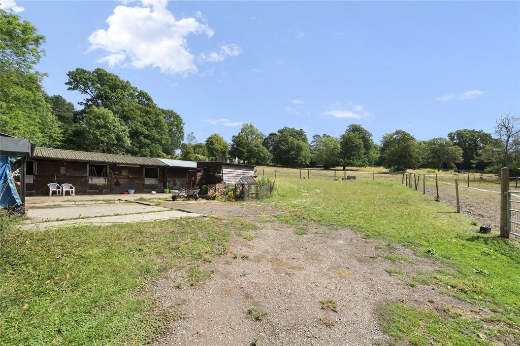 Property photo 2 of 25 Picture No. 21