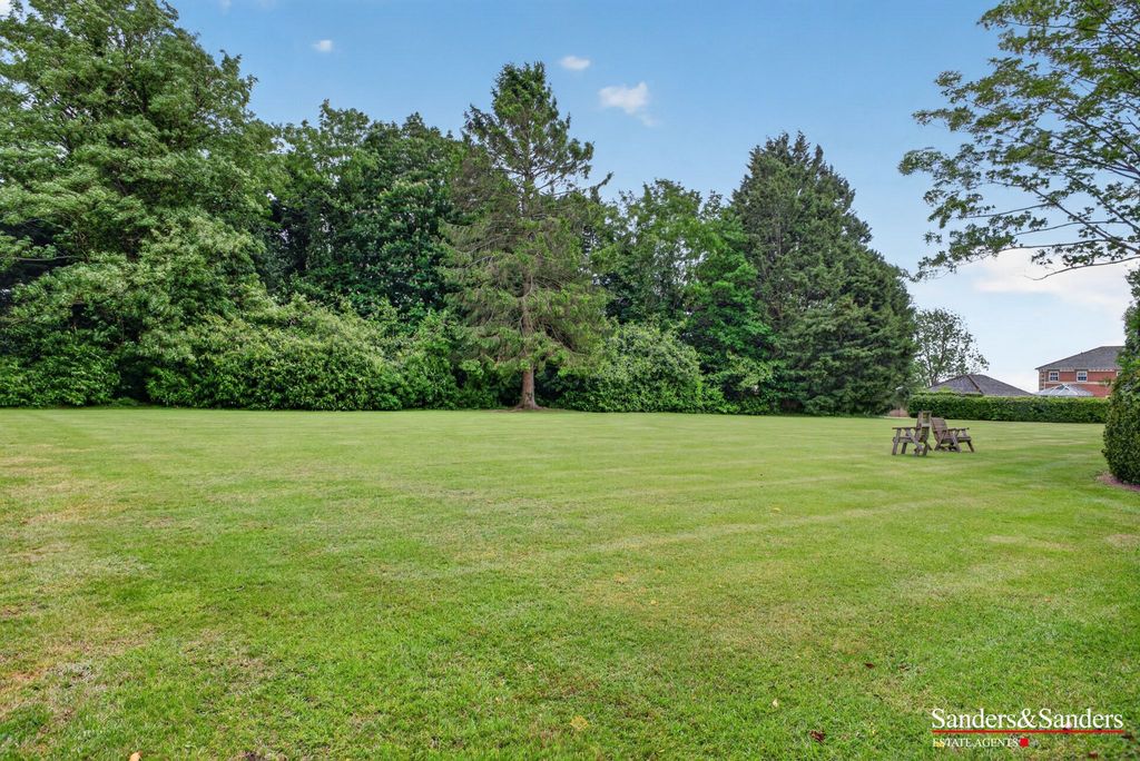 Property photo 2 of 32 Photograph 2