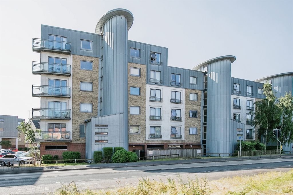 Property photo 1 of 8 Front