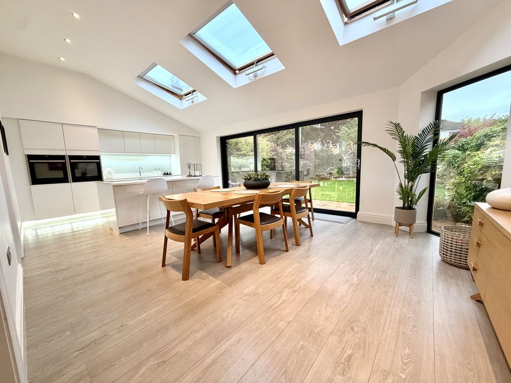 Property photo 3 of 37