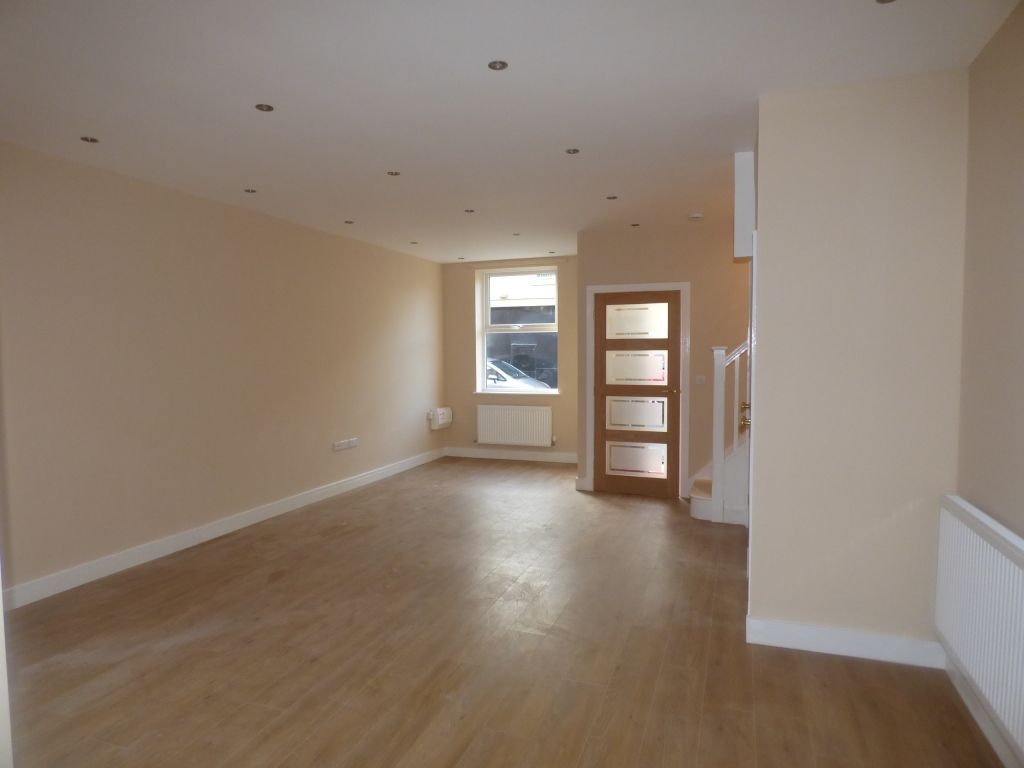 Property photo 3 of 4