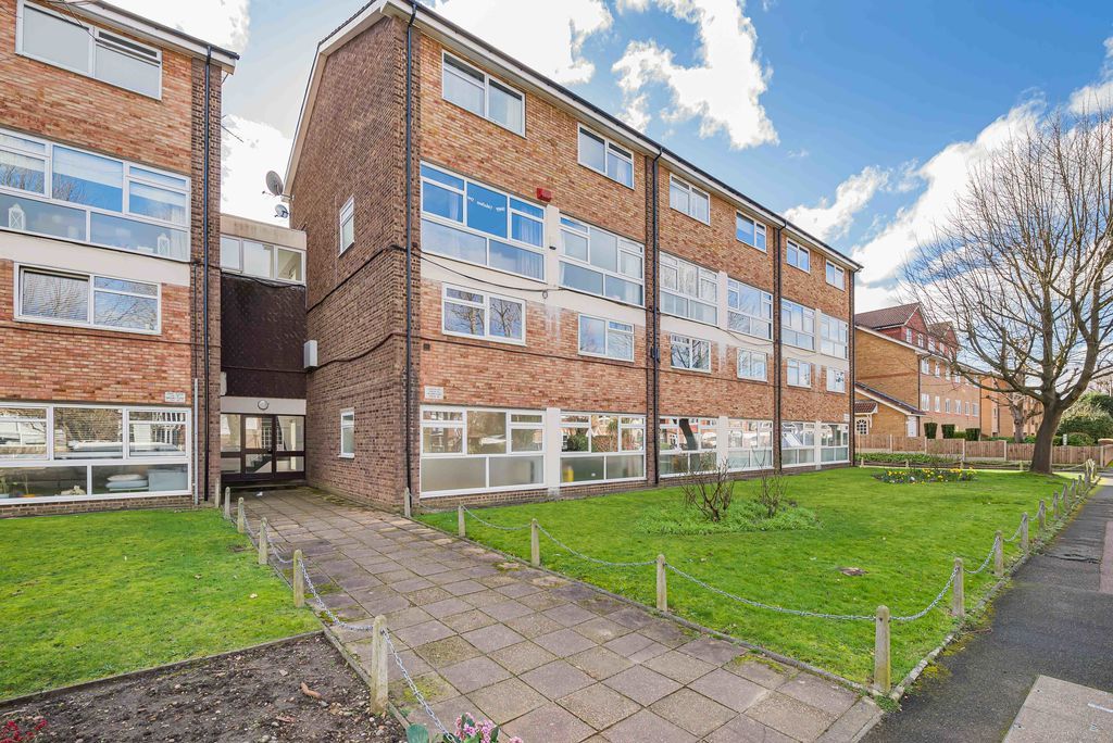 Property photo 1 of 16 Front External