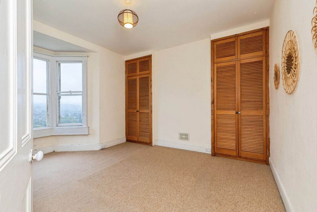 Property photo 3 of 16 Pbox-Img.Jpg