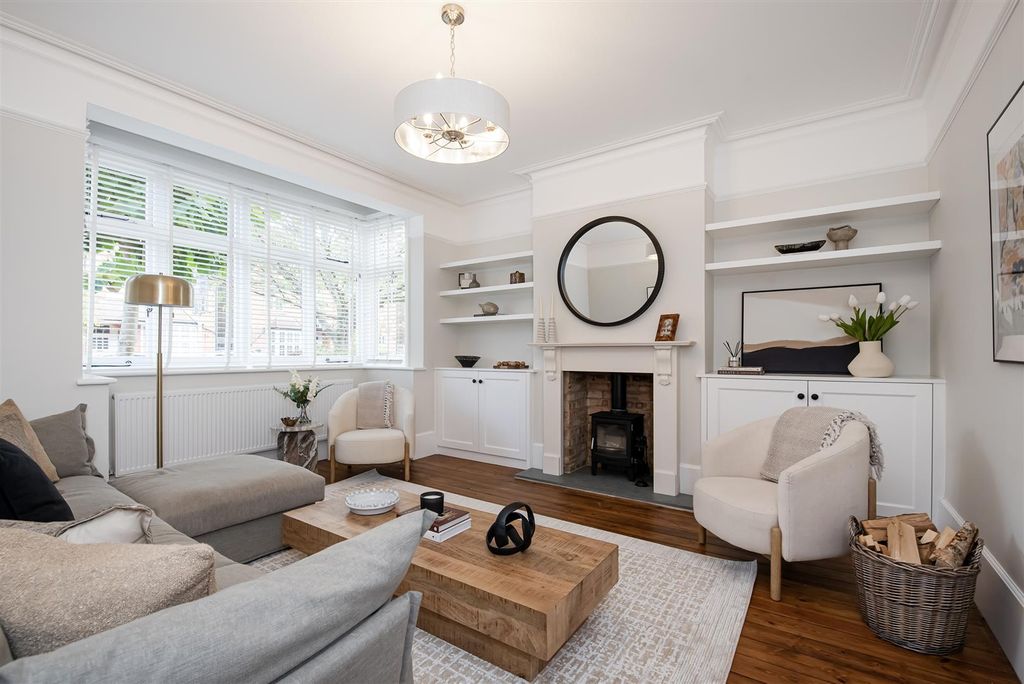 Property photo 2 of 28 Helliwell & Co