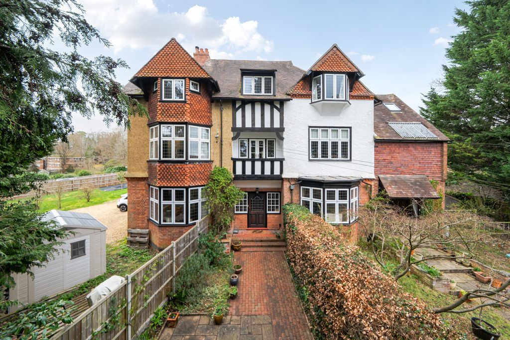 Property photo 1 of 13