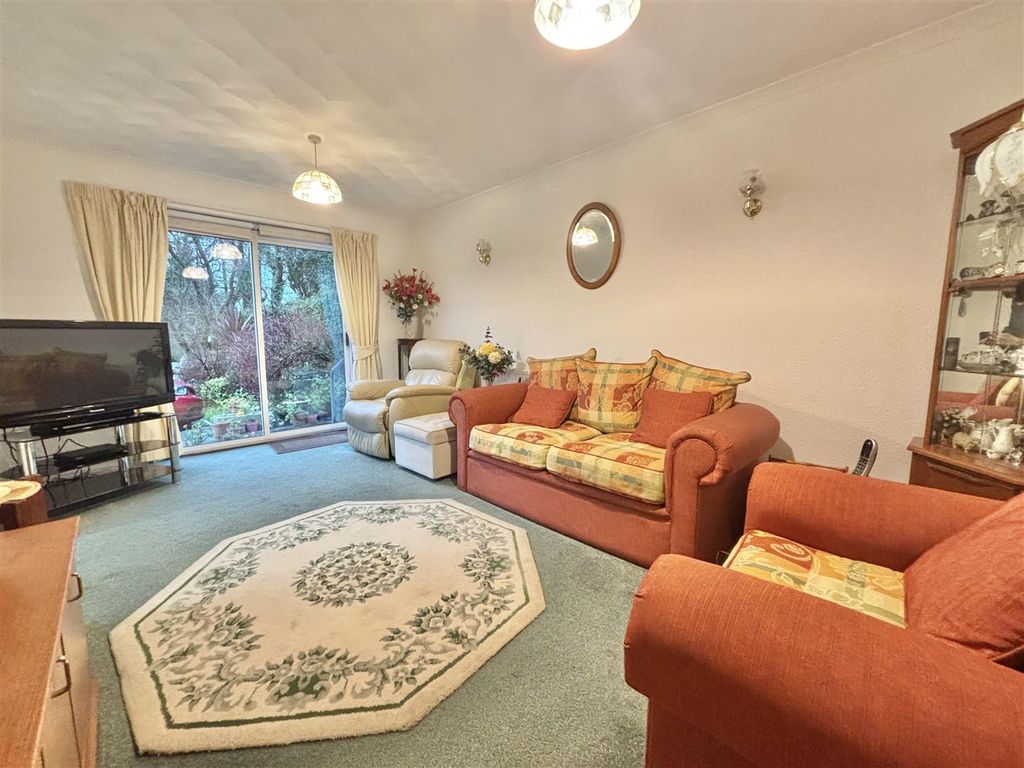 Property photo 2 of 15 Img_2951.Jpeg