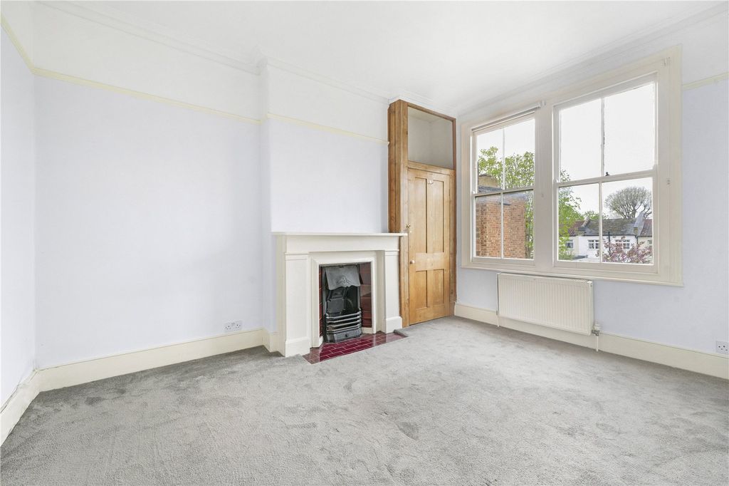 Property photo 2 of 15 Picture No. 02