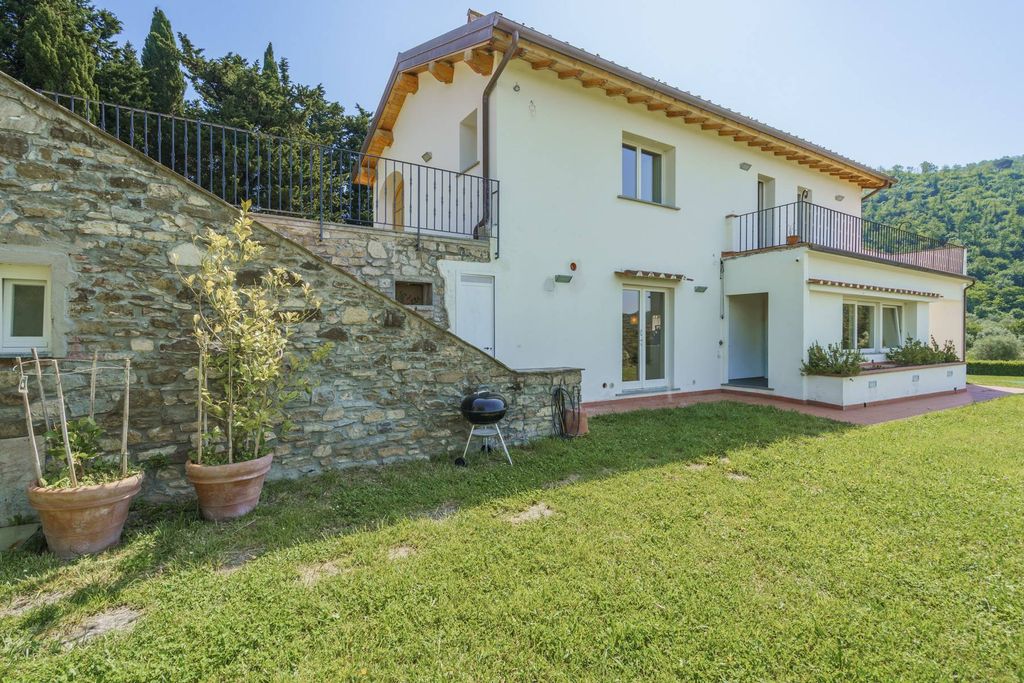 Property photo 1 of 30