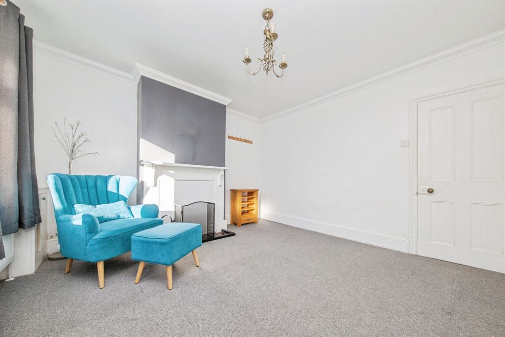 Property photo 3 of 13