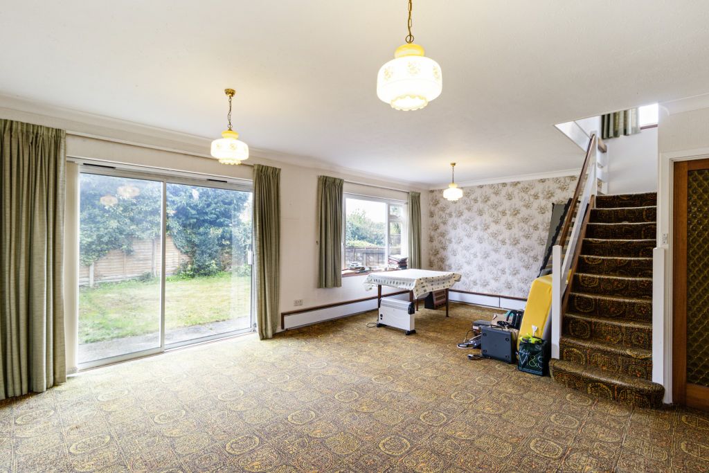 Property photo 3 of 12
