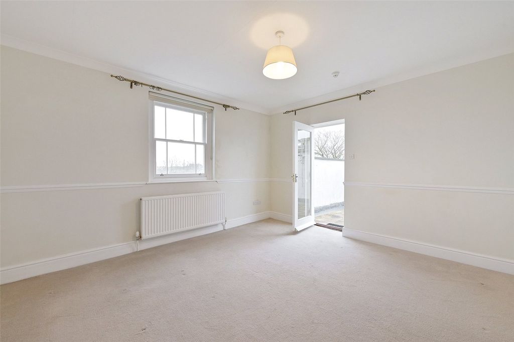 Property photo 3 of 9 Picture No. 05