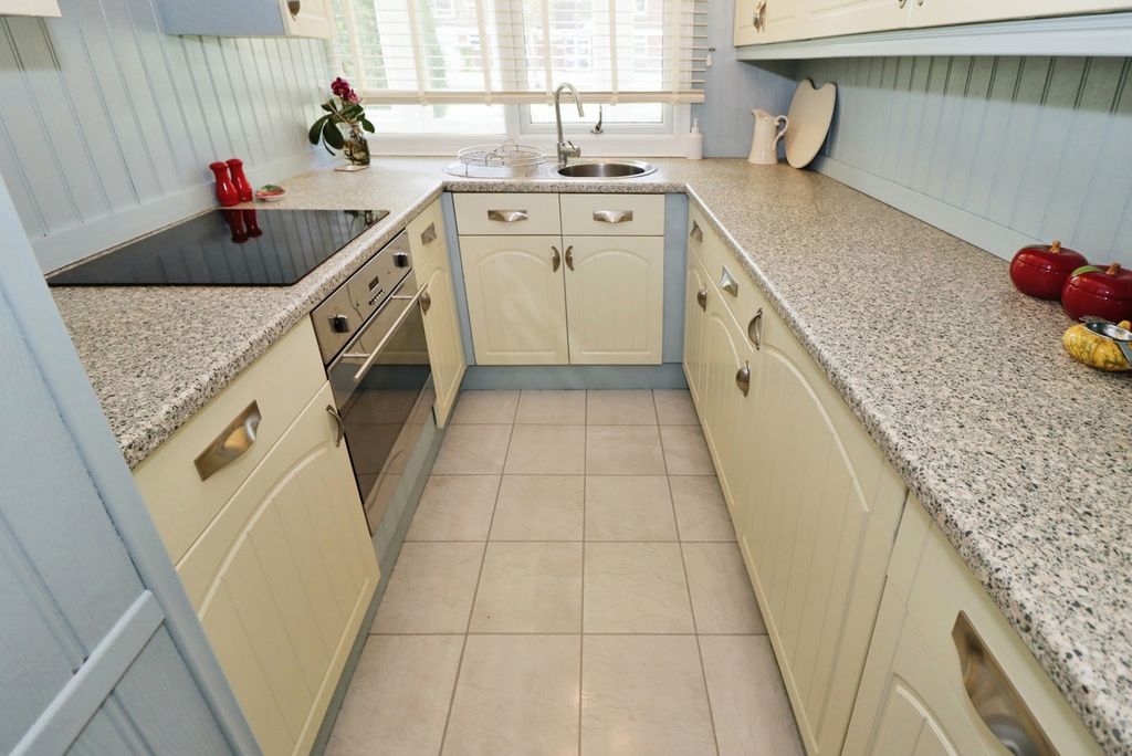 Additional image 17 of 2 bed flat for saleMarlborough Drive, Frenchay, Bristol BS16