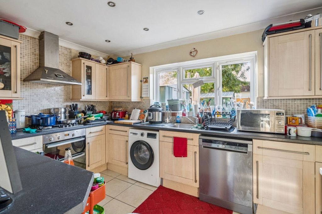 Property photo 3 of 14